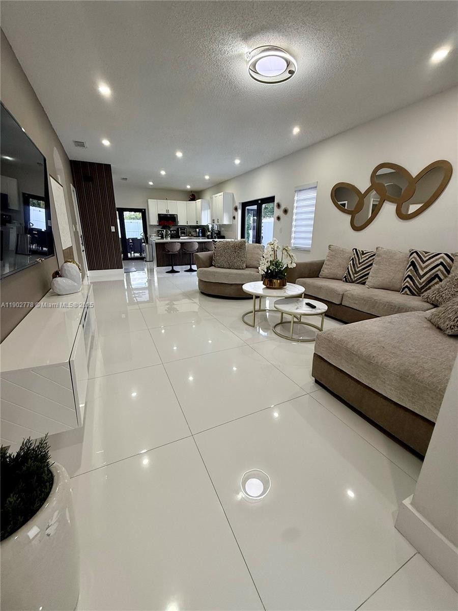 MAGNY SUB - Residential