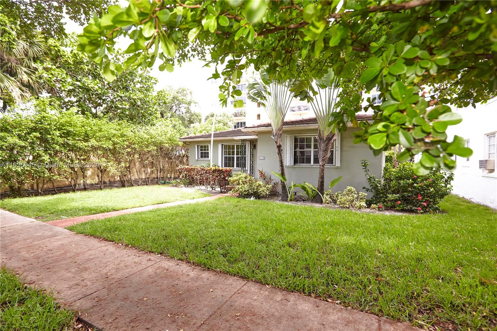 C GAB DOUGLAS SEC - Residential