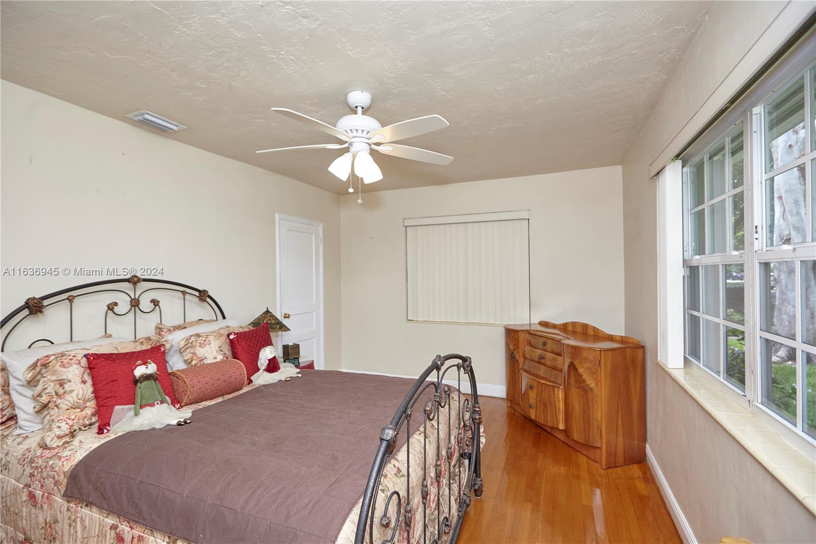 C GAB DOUGLAS SEC - Residential