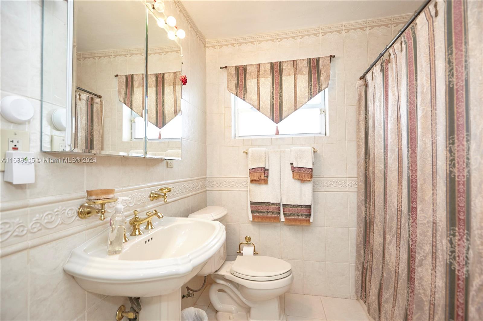 C GAB DOUGLAS SEC - Residential