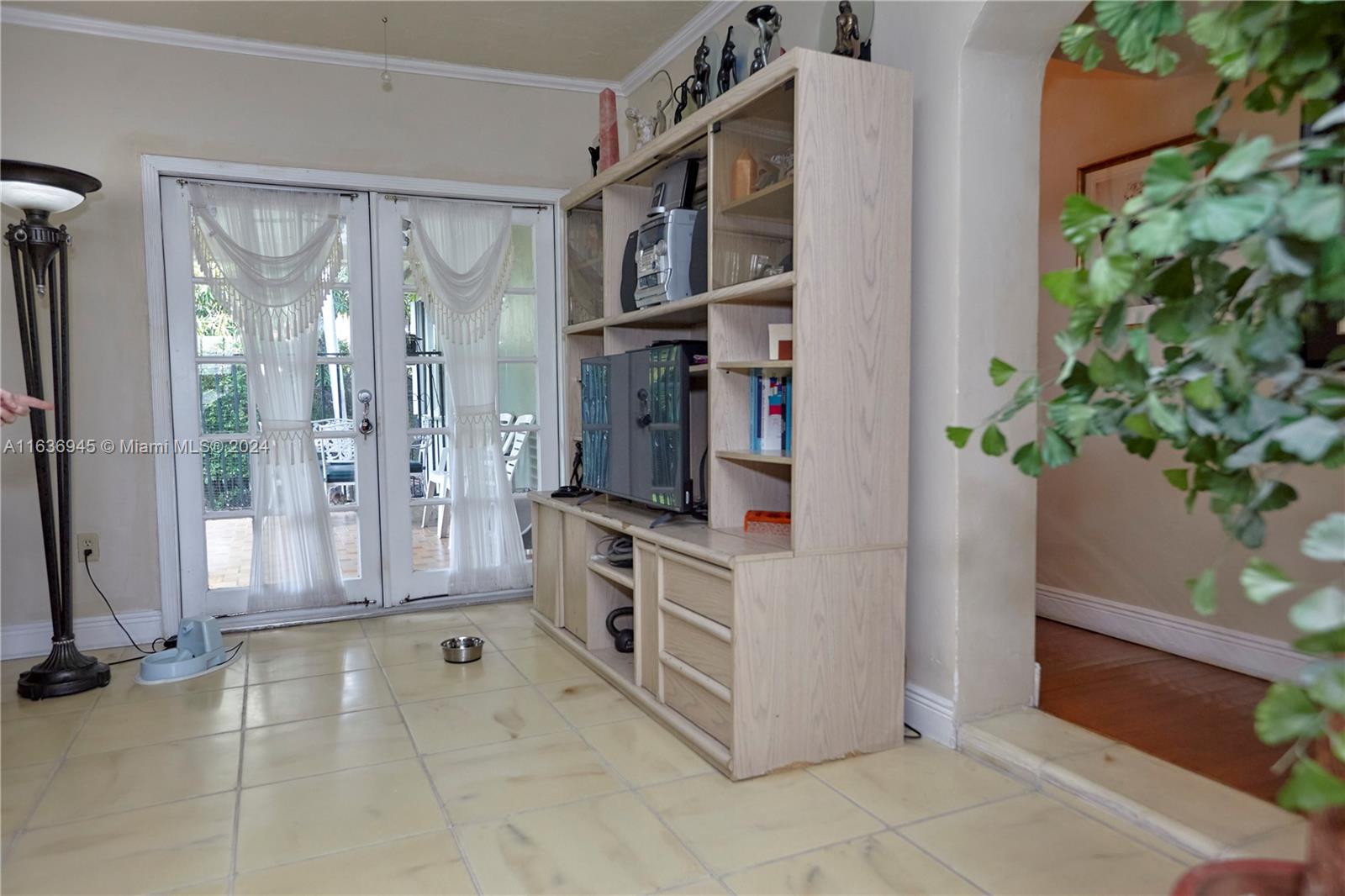 C GAB DOUGLAS SEC - Residential