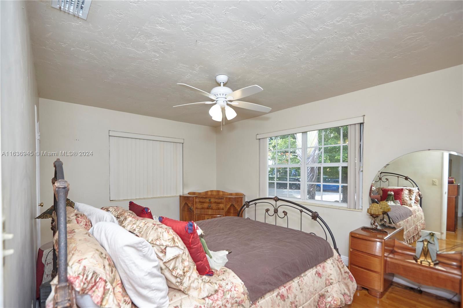 C GAB DOUGLAS SEC - Residential