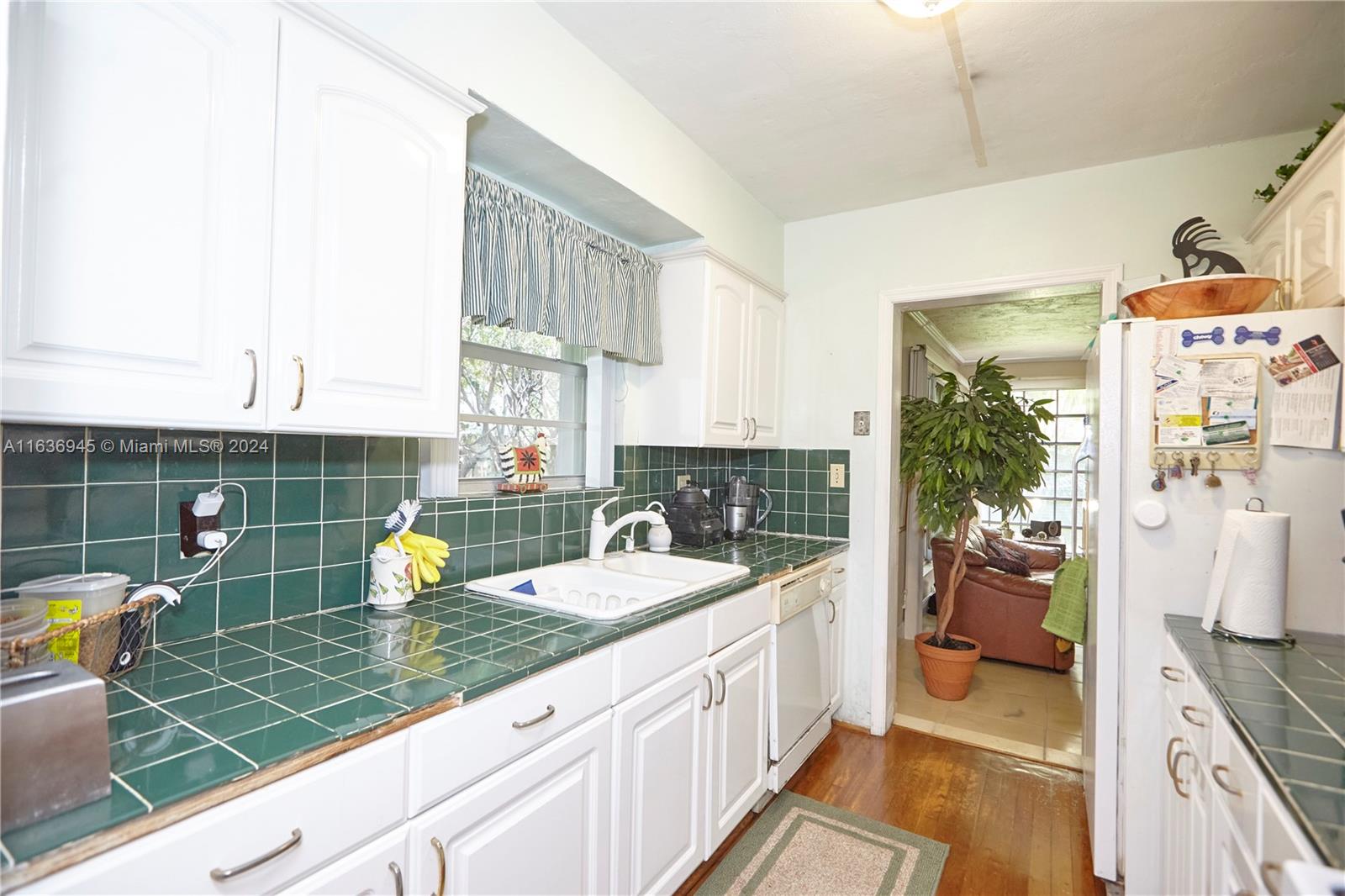 C GAB DOUGLAS SEC - Residential