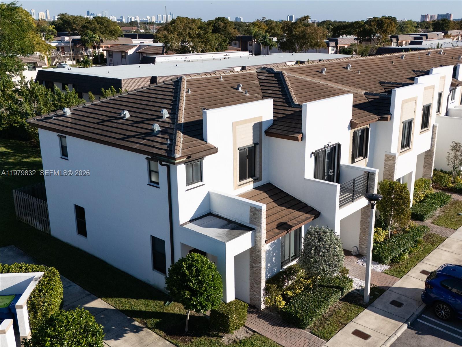 VIA VENTURA NEIGHBORHOOD - Residential