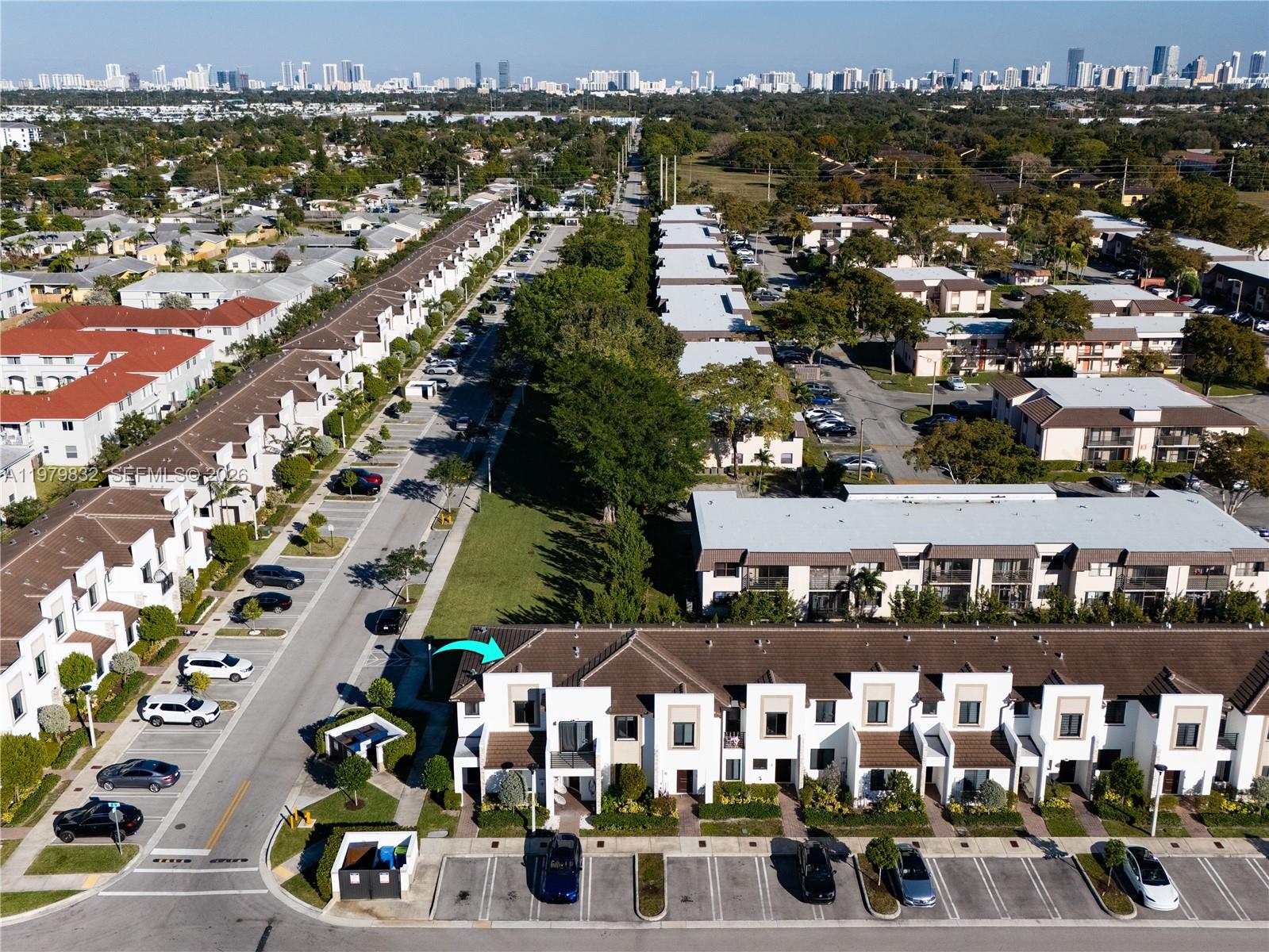 VIA VENTURA NEIGHBORHOOD - Residential