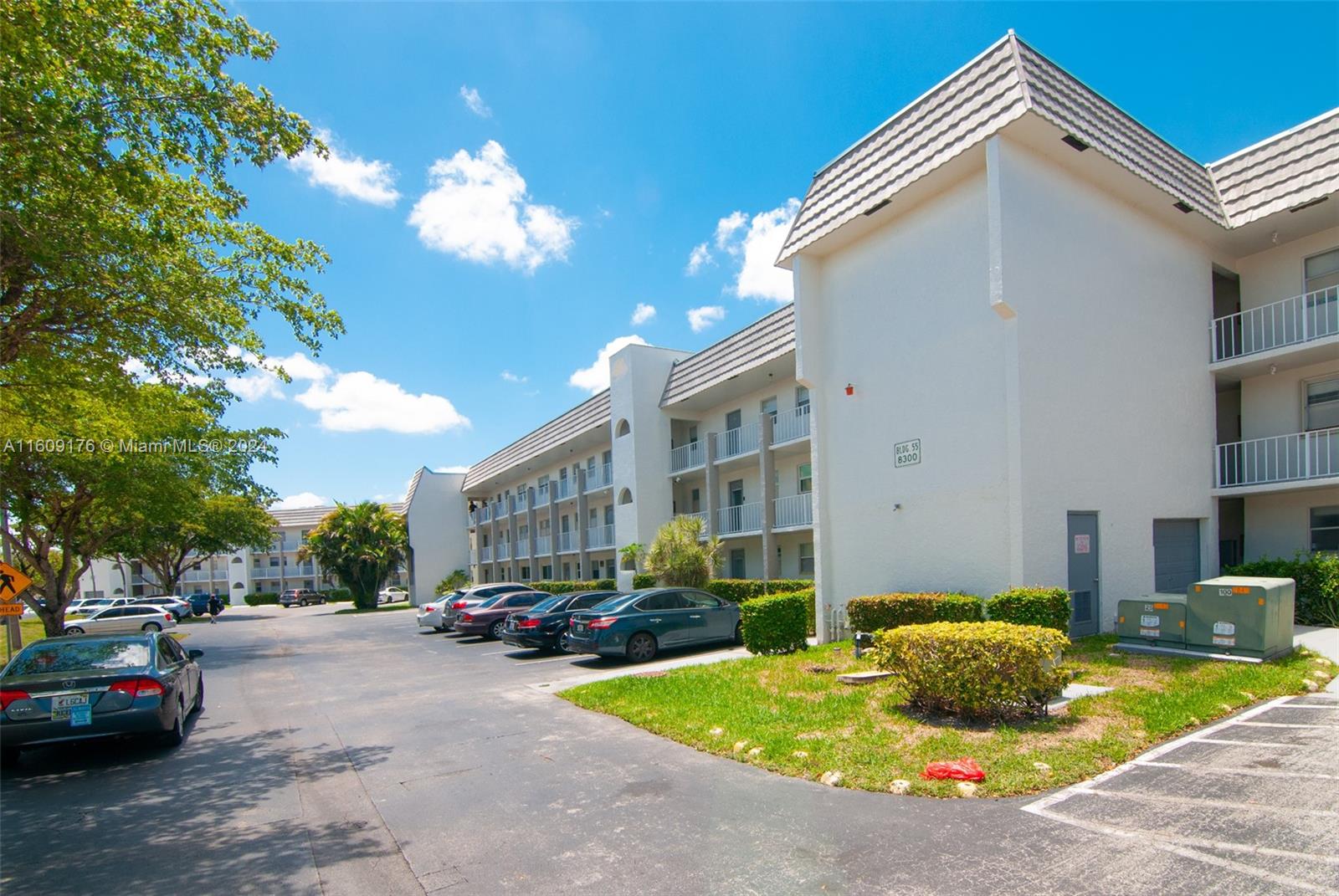 Property for Sale at 8300 Sunrise Lakes Blvd 206, Sunrise, Miami-Dade County, Florida - Bedrooms: 1 
Bathrooms: 1  - $112,000