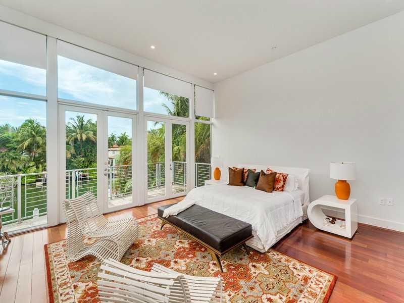 SUNSET ISLANDS ISLAND 3 - Residential