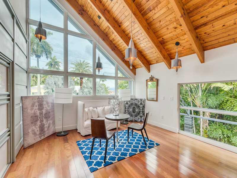 SUNSET ISLANDS ISLAND 3 - Residential