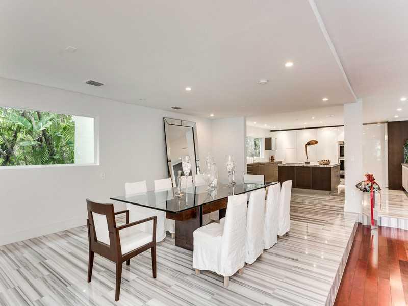 SUNSET ISLANDS ISLAND 3 - Residential