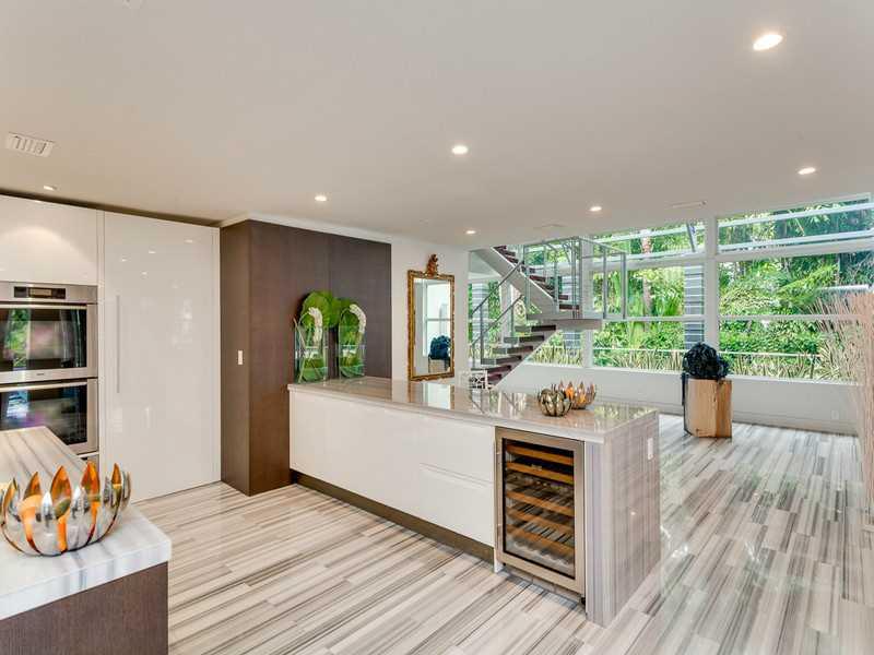 SUNSET ISLANDS ISLAND 3 - Residential