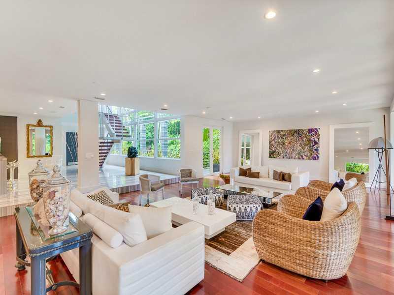 SUNSET ISLANDS ISLAND 3 - Residential