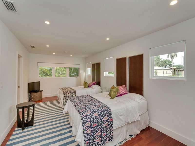 SUNSET ISLANDS ISLAND 3 - Residential