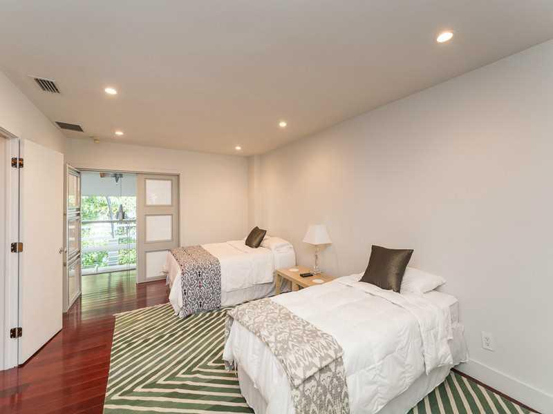 SUNSET ISLANDS ISLAND 3 - Residential