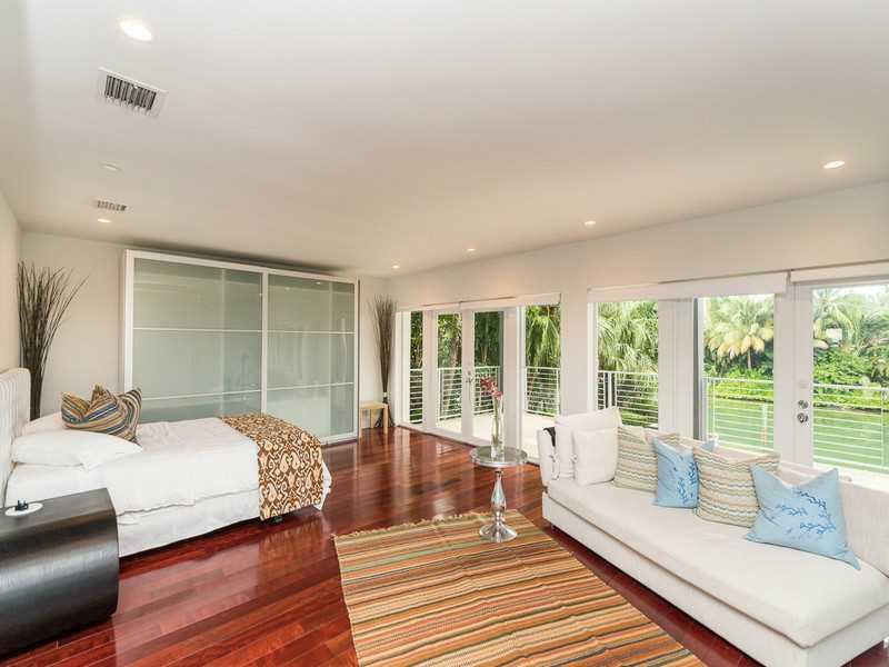 SUNSET ISLANDS ISLAND 3 - Residential