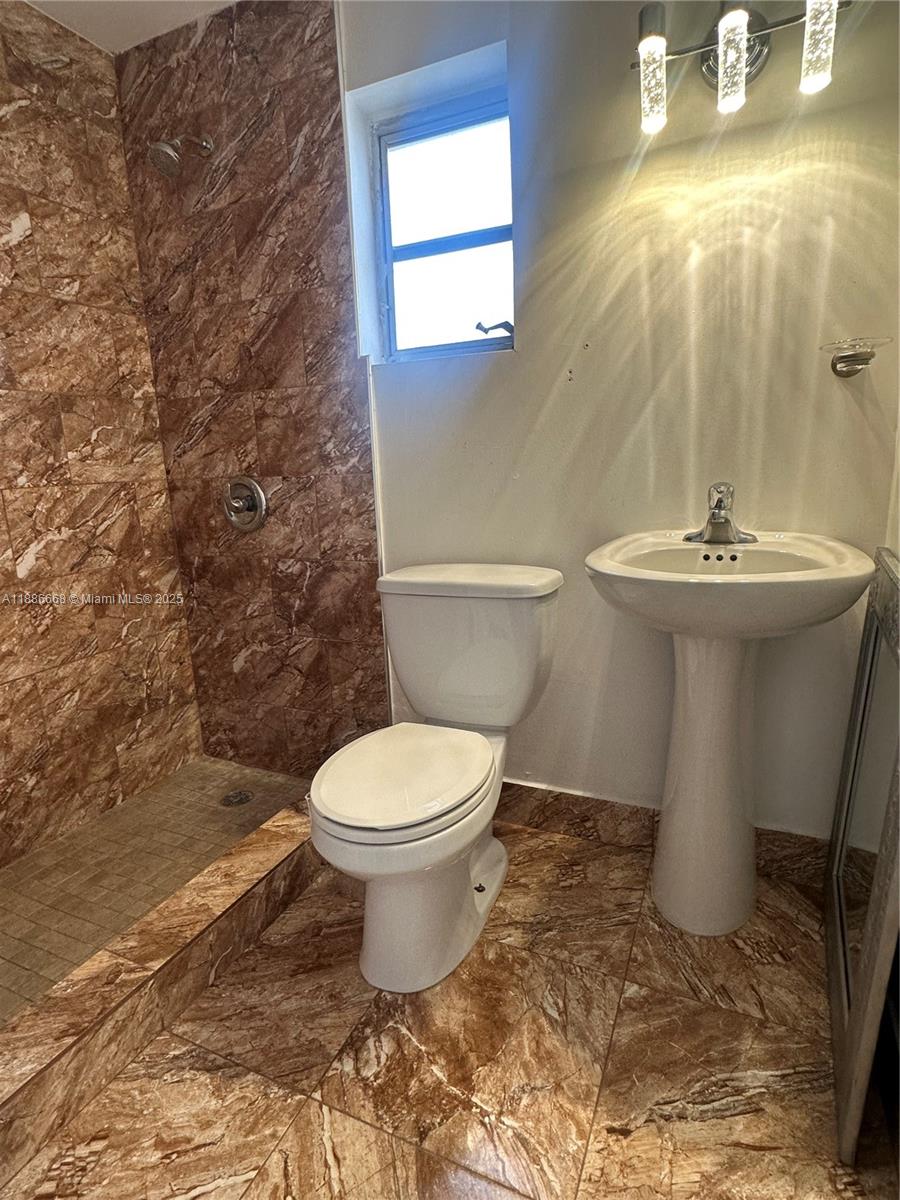 DOUGLAS PARK - Residential