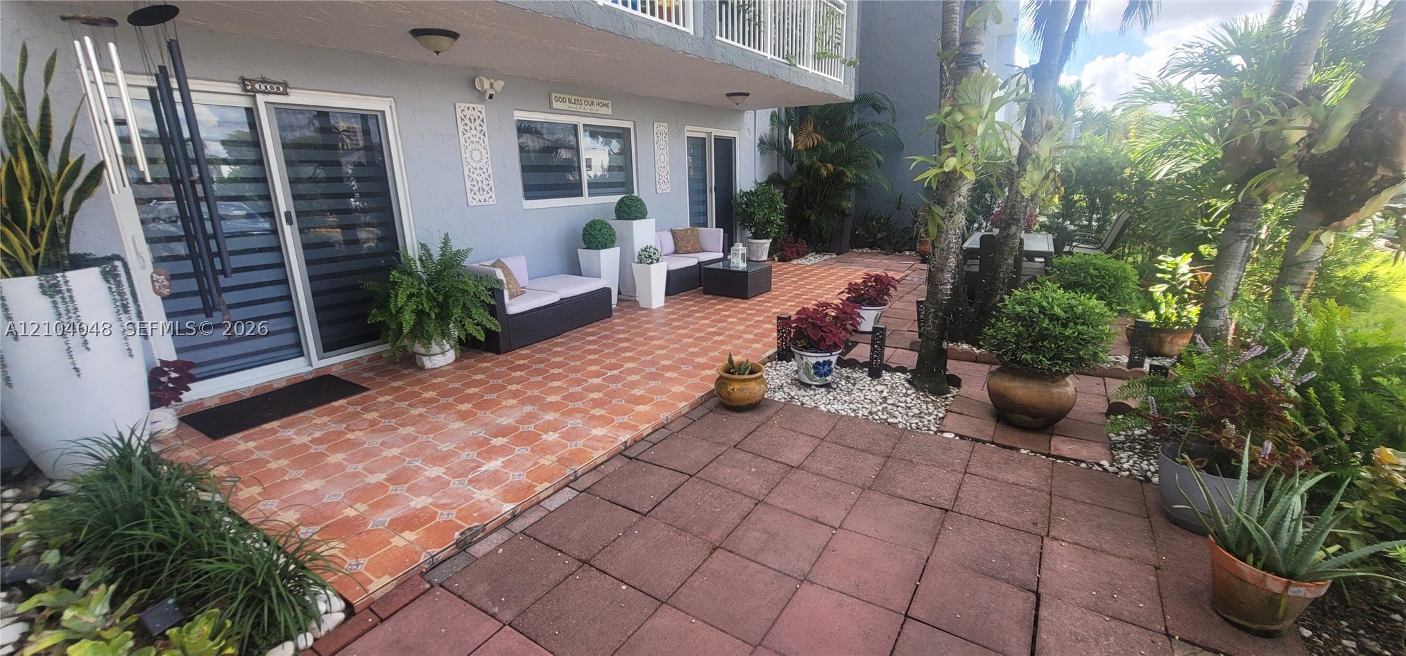 9371 Fontainebleau Blvd
