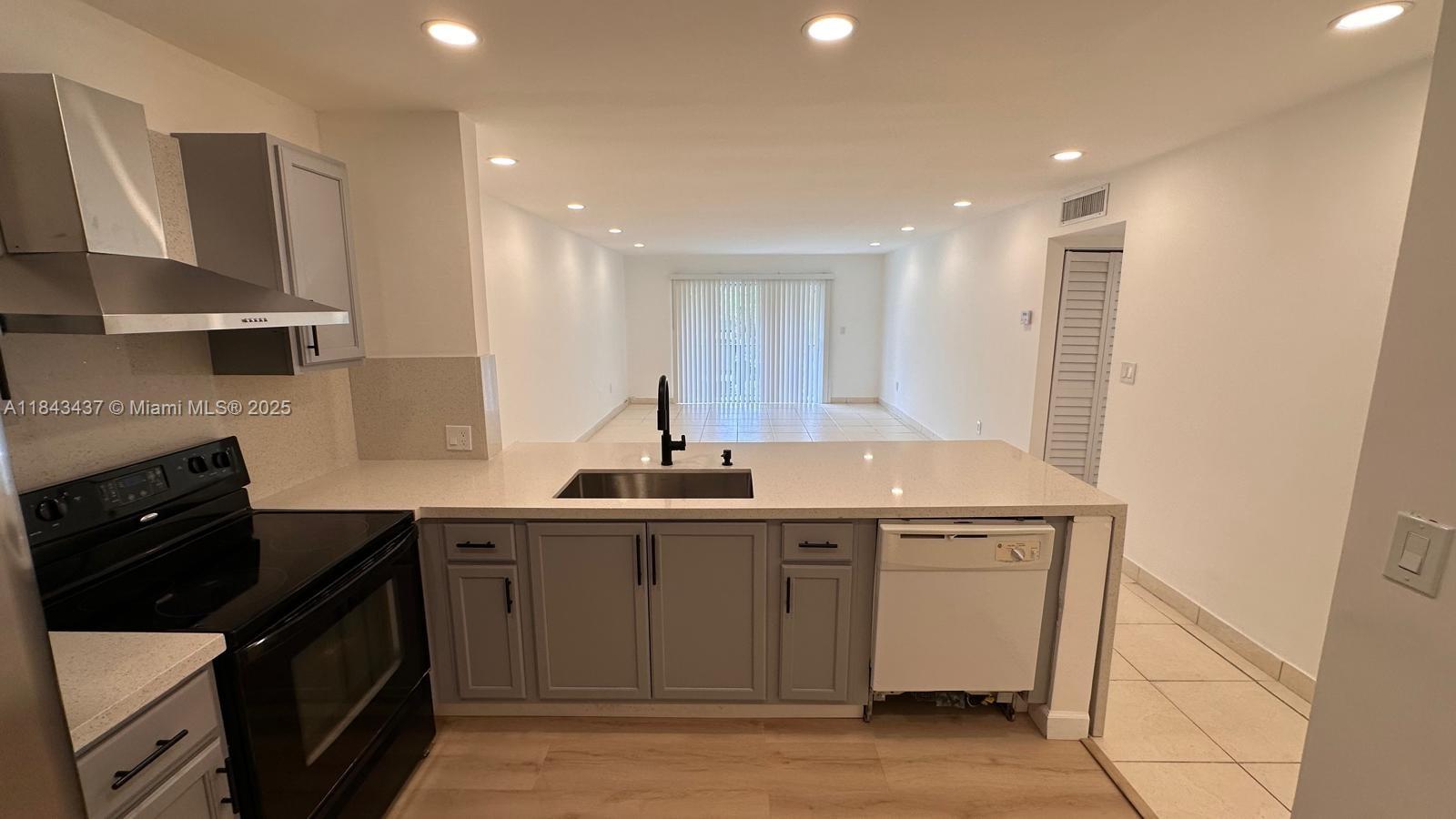 CAPRI GARDENS CONDO - Residential