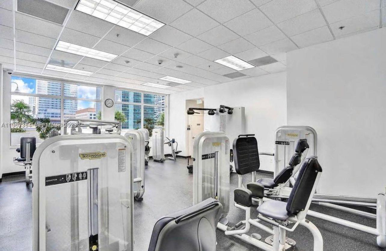 THE CLUB AT BRICKELL BAY - Residential