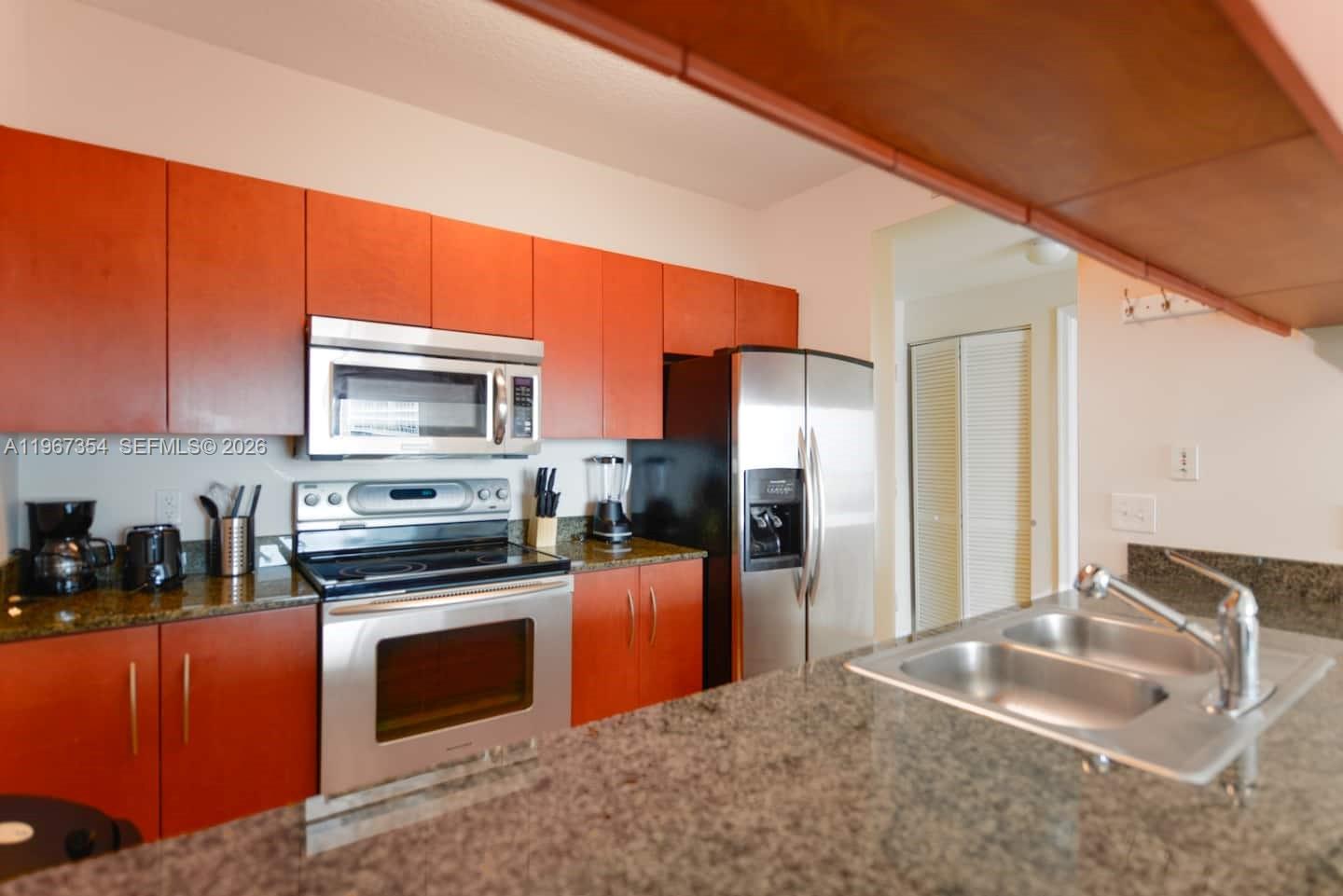 THE CLUB AT BRICKELL BAY - Residential