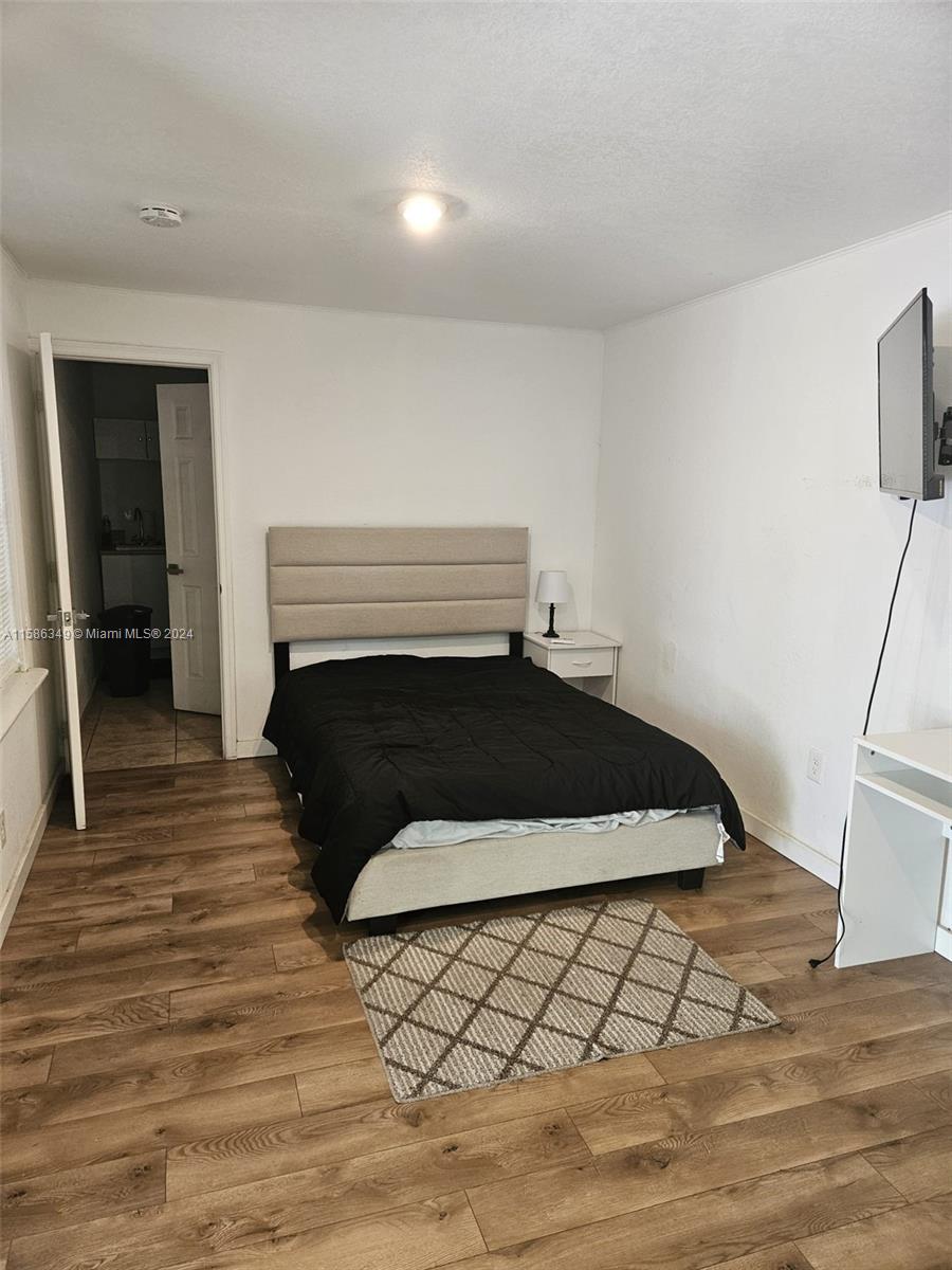 LAKE FOREST SEC 4 - Residential Lease