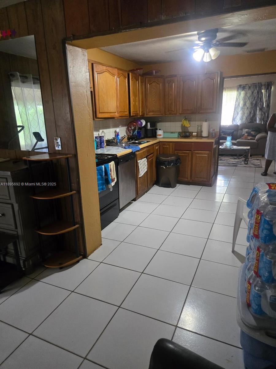 View photos, virtual tours, details... 2016 Eagle Dr