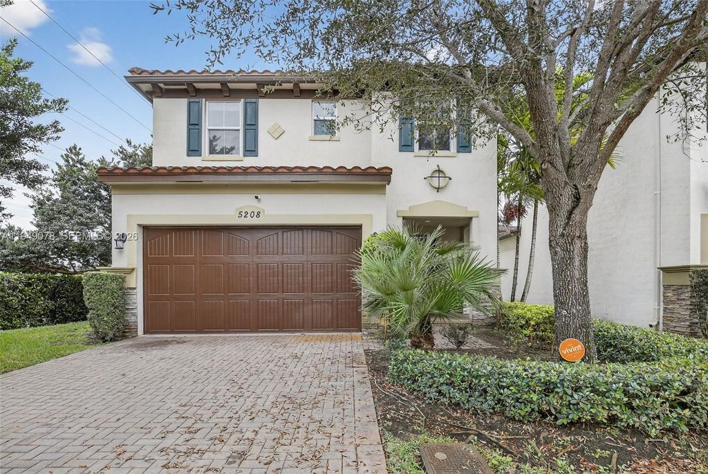 Photo of 5208 Falcon Trl, Davie, FL 33314 (MLS # A11949078)