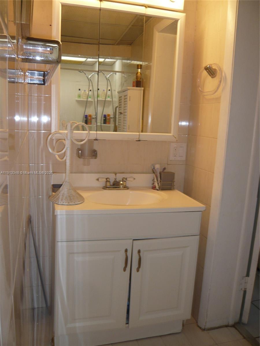 FAIRLAWN - Residential