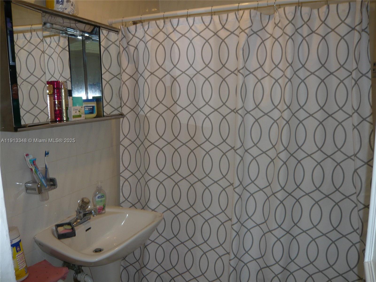 FAIRLAWN - Residential