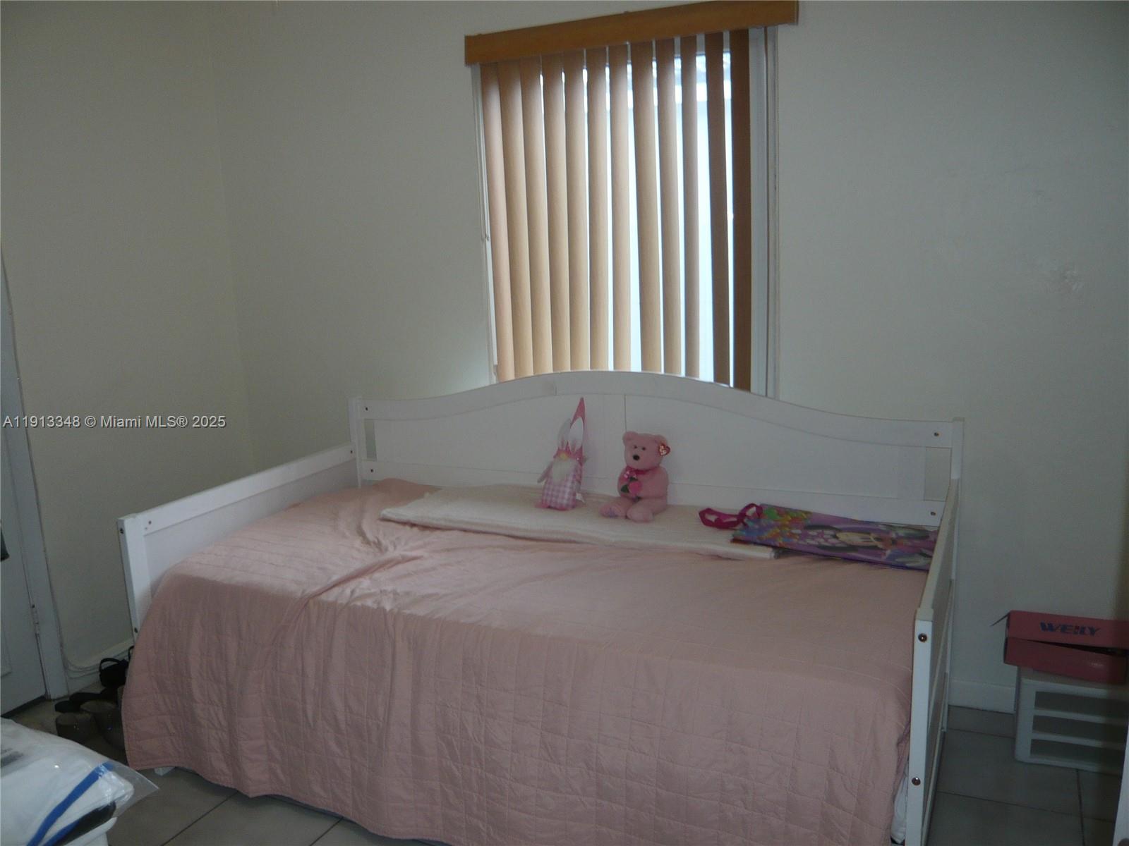 FAIRLAWN - Residential