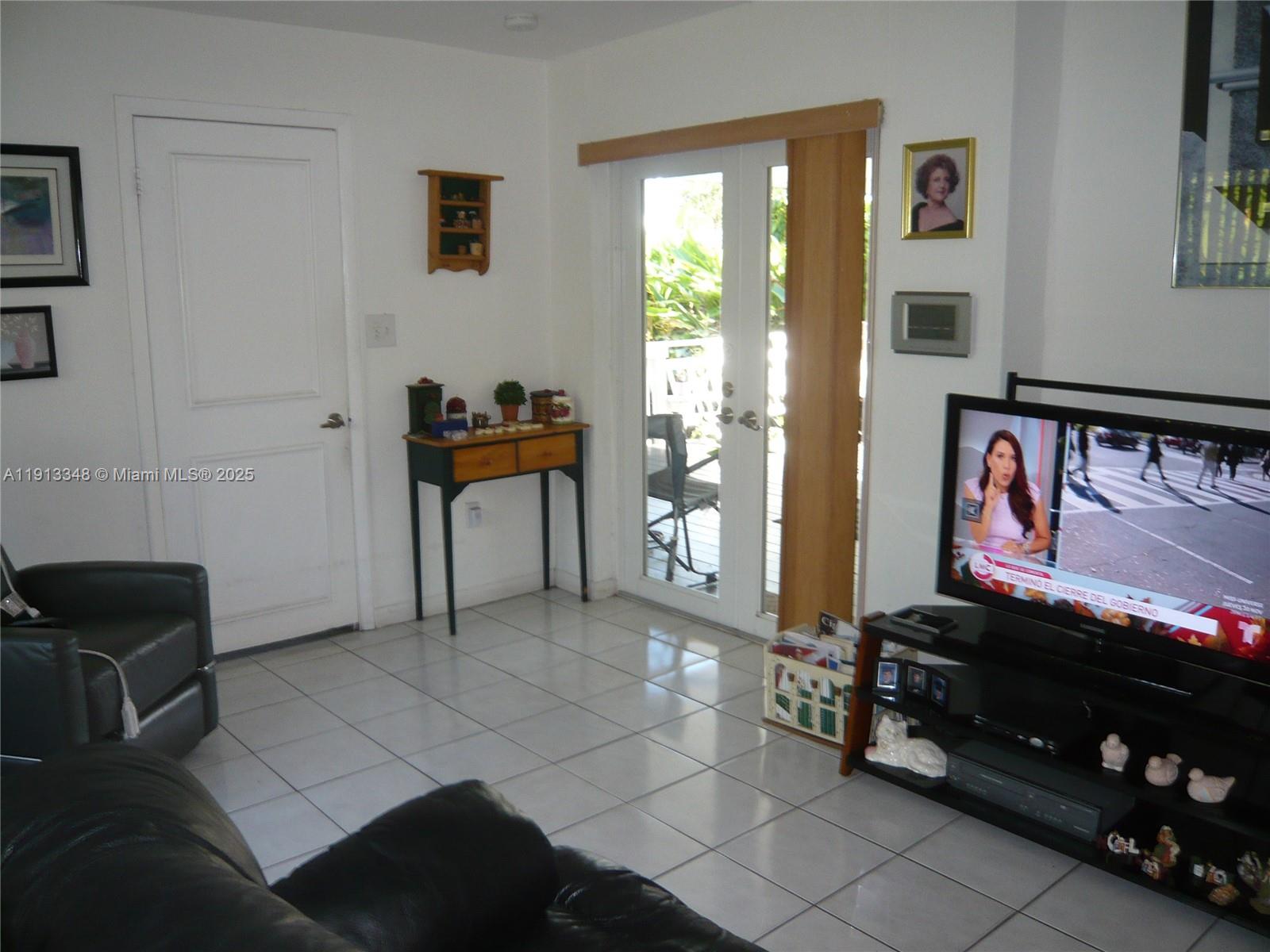 FAIRLAWN - Residential