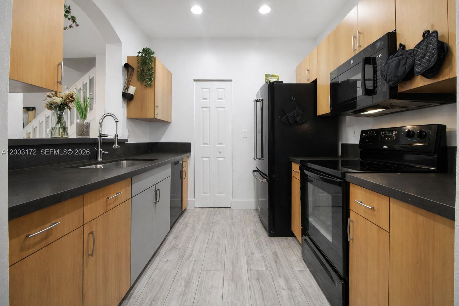 MARBELLA COVE - Residential