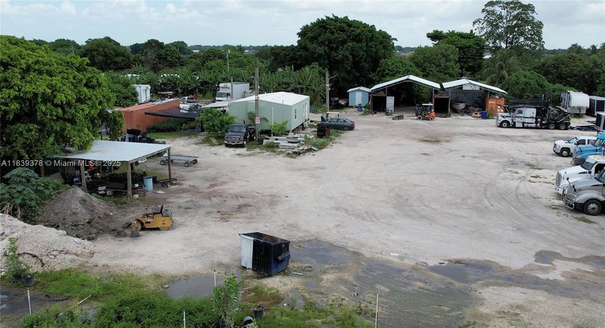 Buying a plot of land offers multiple benefits. You can build your dream home and combine it with space for farming or raising small livestock, creating a self-sufficient lifestyle close to nature. Land is a limited asset that tends to appreciate over time, especially in growing areas, making it a smart way to build wealth through real estate. By developing the property with residential or mixed-use projects, you can generate income and significantly increase its market value. Owning land means freedom, security, and a solid foundation for your financial future. Owner is willing to finance 50% of the sale value