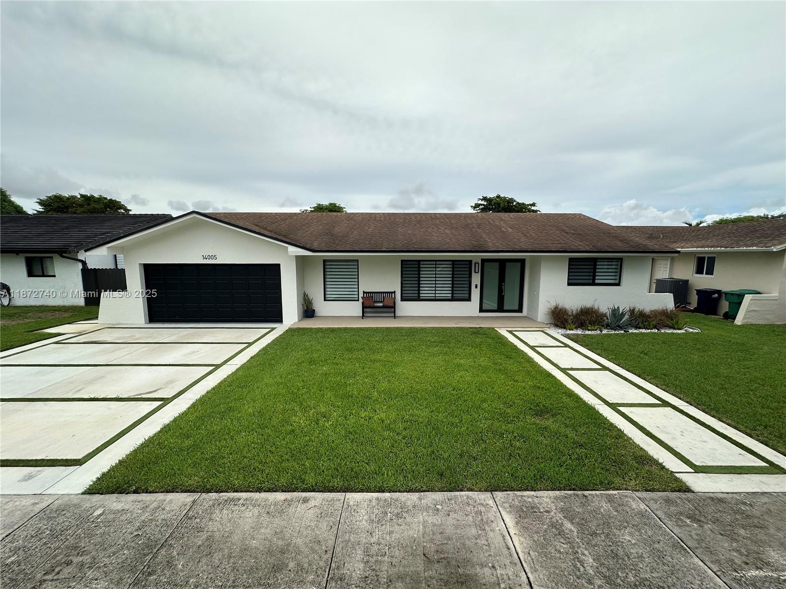 CARAVEL COUNTRY - Residential