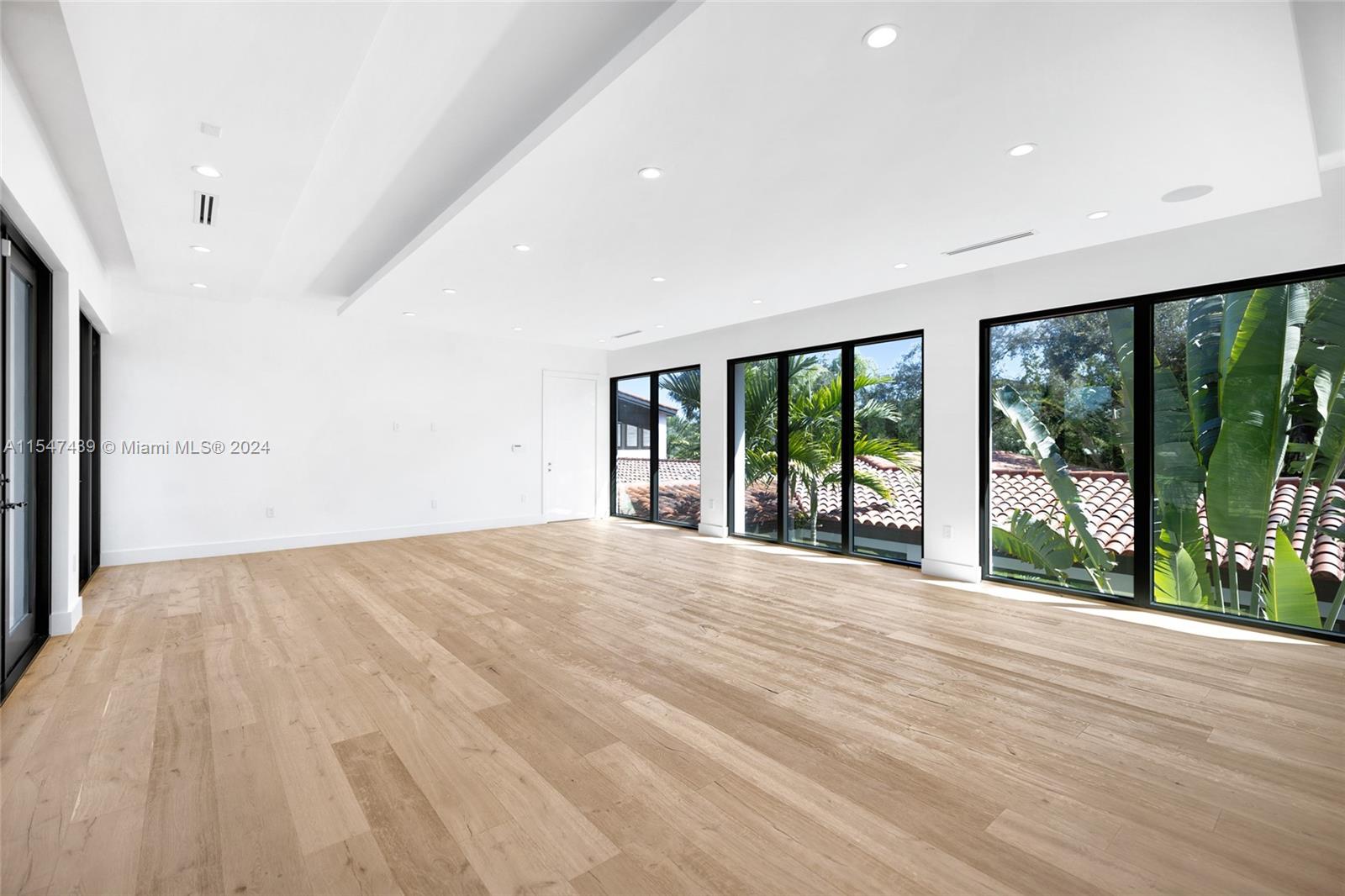 CORAL GABLES WATERWAY - Residential