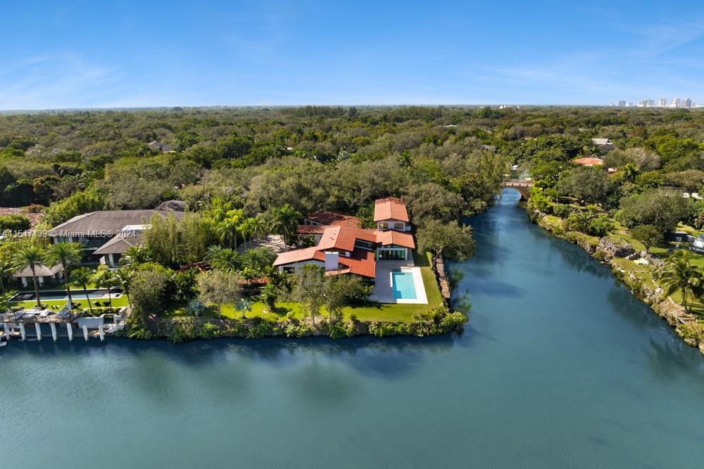 CORAL GABLES WATERWAY - Residential