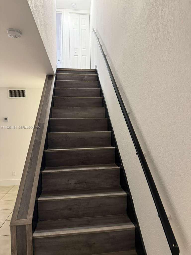 TOWNHOUSES OF PLANTATION - Residential