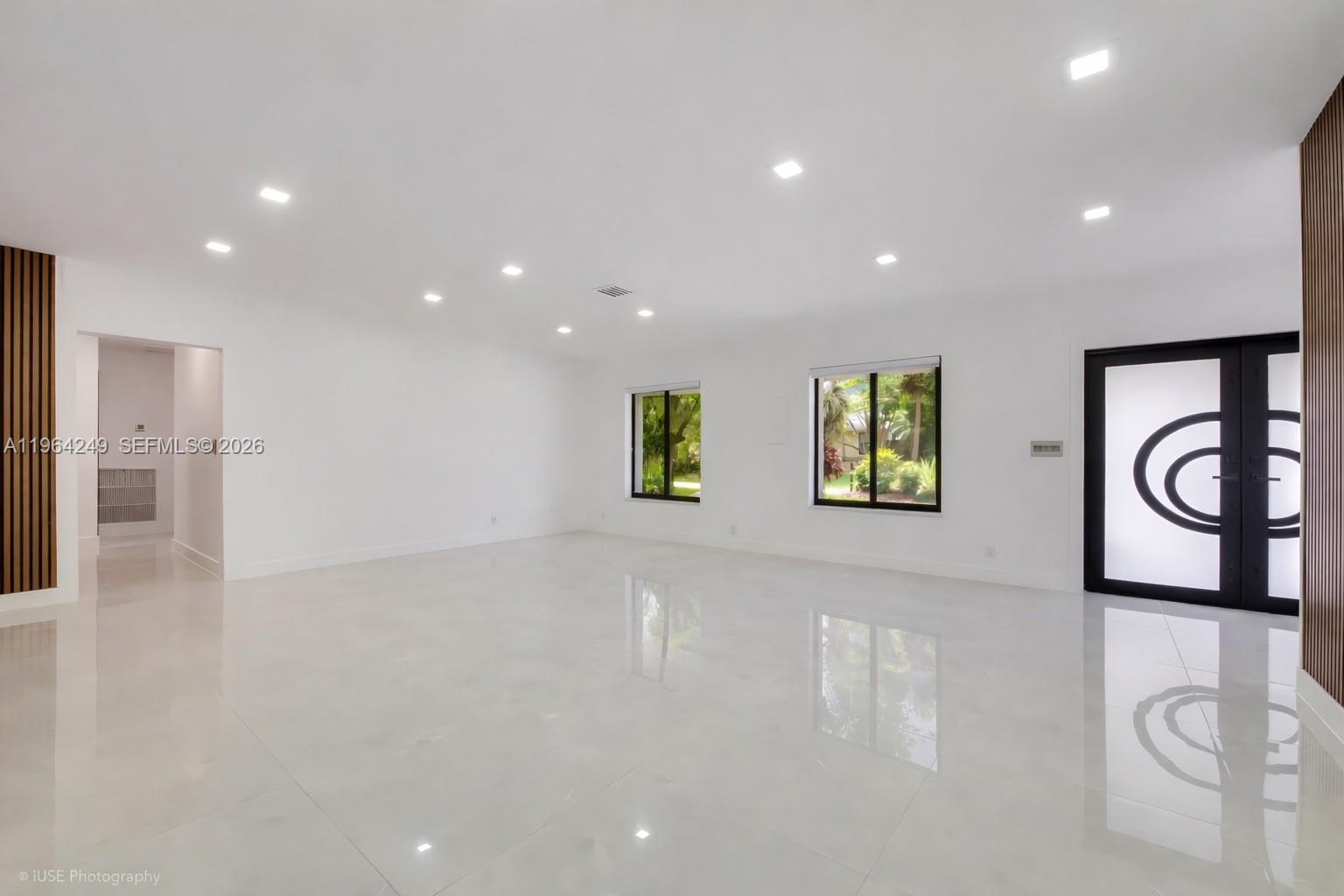 CHARLOTTE ESTATES - Residential