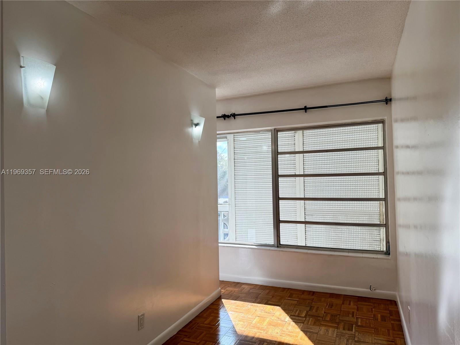 FOUNTAINVIEW CONDO - Residential Lease