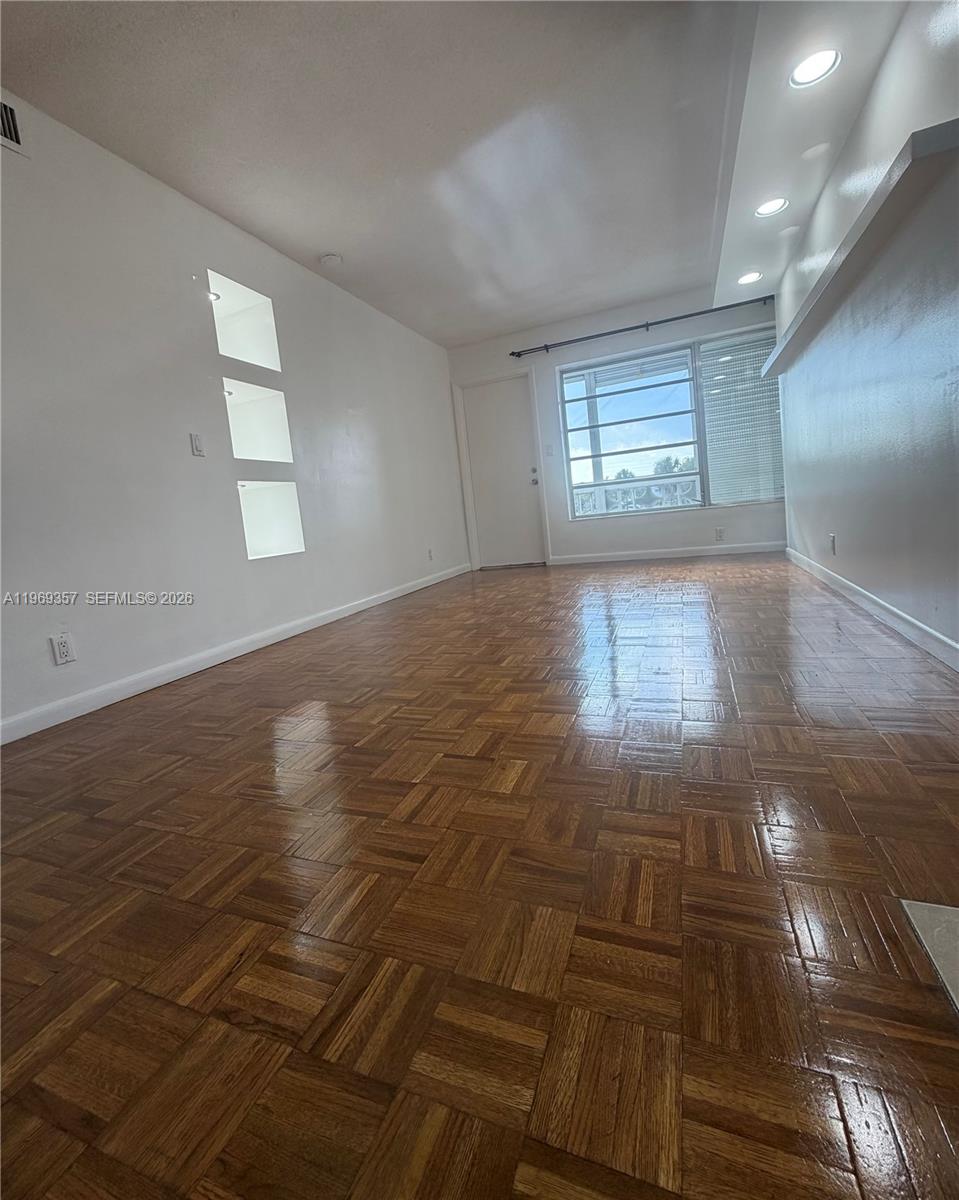 FOUNTAINVIEW CONDO - Residential Lease