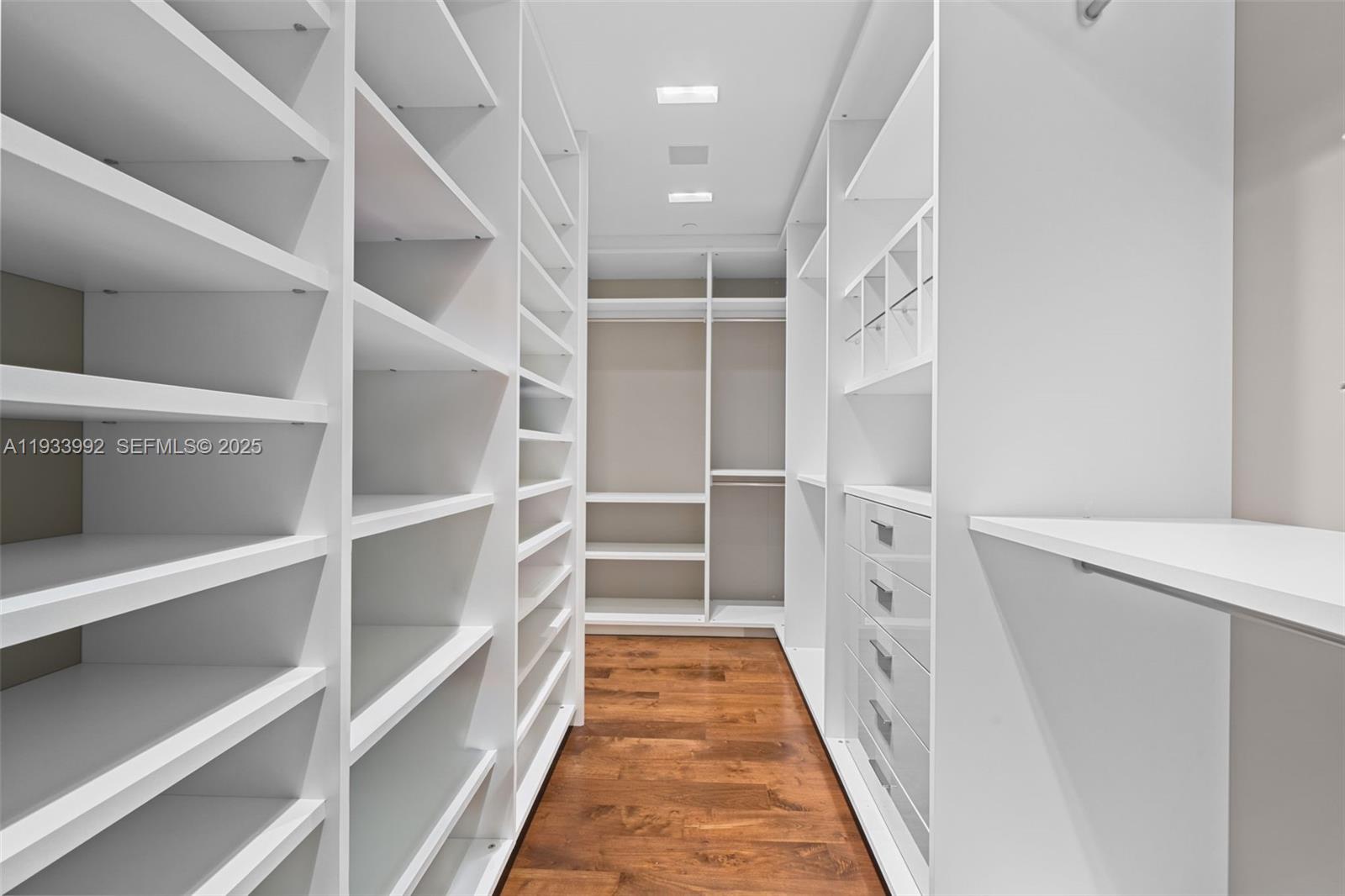 BAL HARBOUR TOWER CONDO - Residential