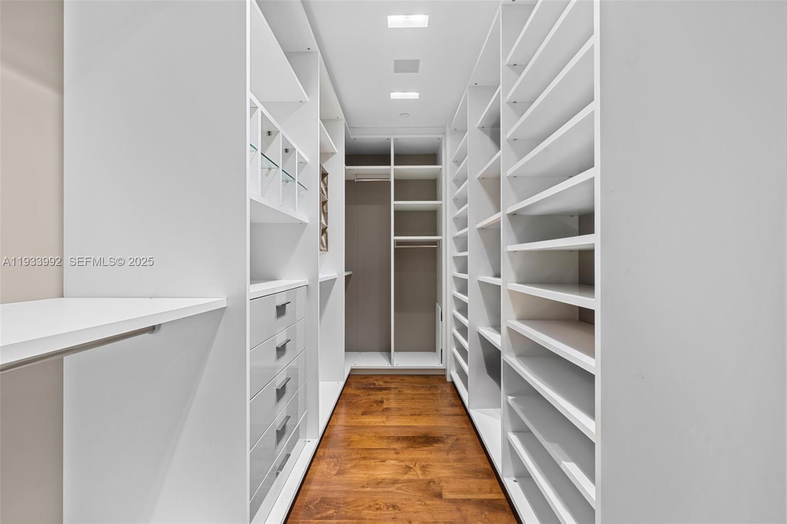 BAL HARBOUR TOWER CONDO - Residential