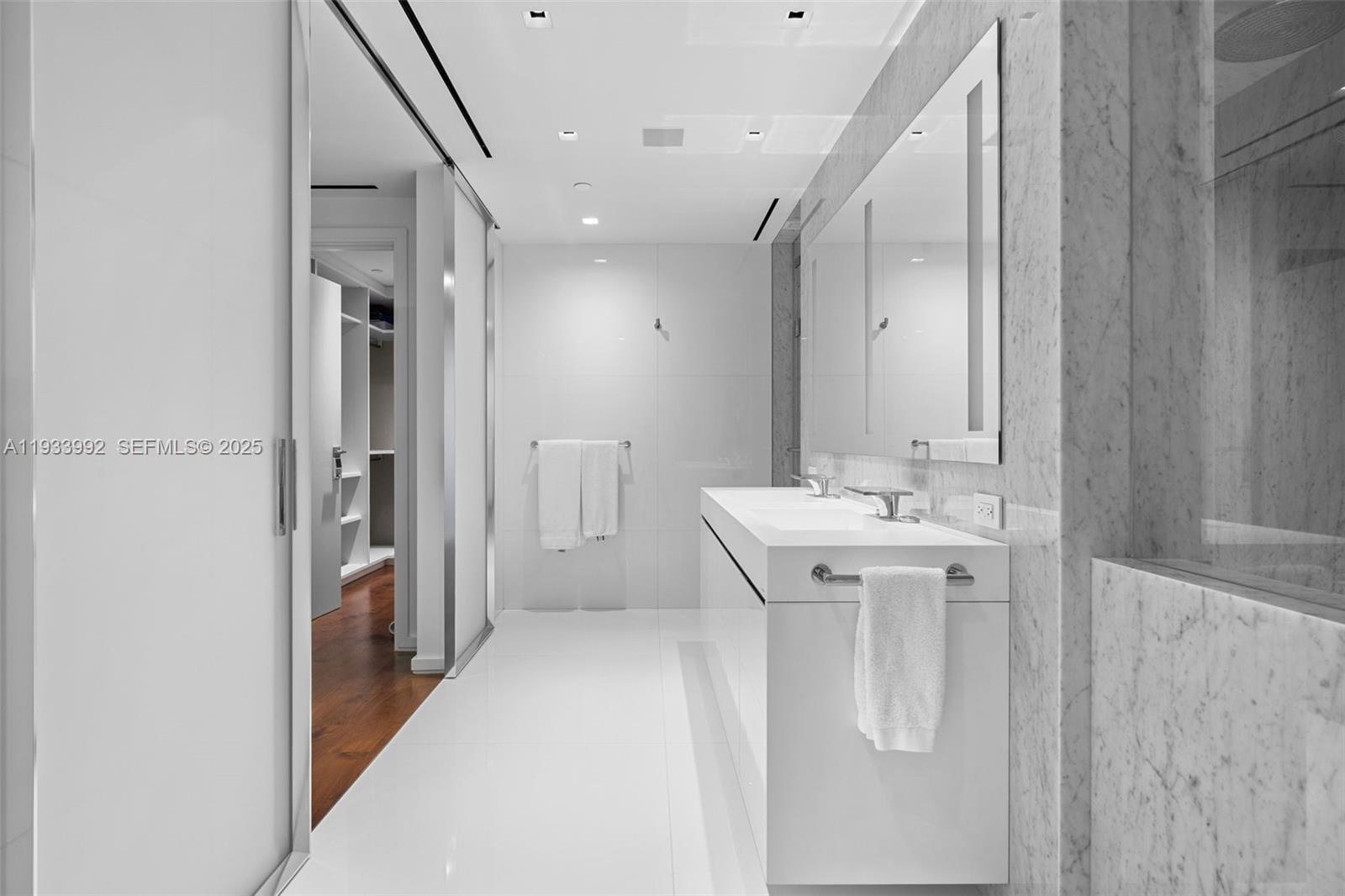 BAL HARBOUR TOWER CONDO - Residential