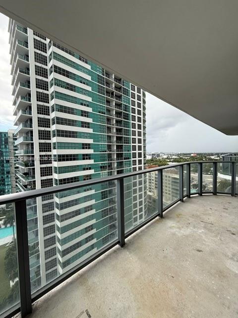 Spacious and modern 2-bedroom, 2-bathroom unit at Hyde Midtown. This residence offers city views, a walk-in closet, in-unit washer and dryer, and an open kitchen.
Located in the heart of Midtown, just steps from The Shops at Midtown Miami, with a wide variety of restaurants, stores, parks, and entertainment options. Also just minutes from Wynwood and the Miami Design District.
Hyde Midtown offers resort-style amenities including a pool, tennis court, spa, fitness center, kid’s room, game room, media lounge, and more.