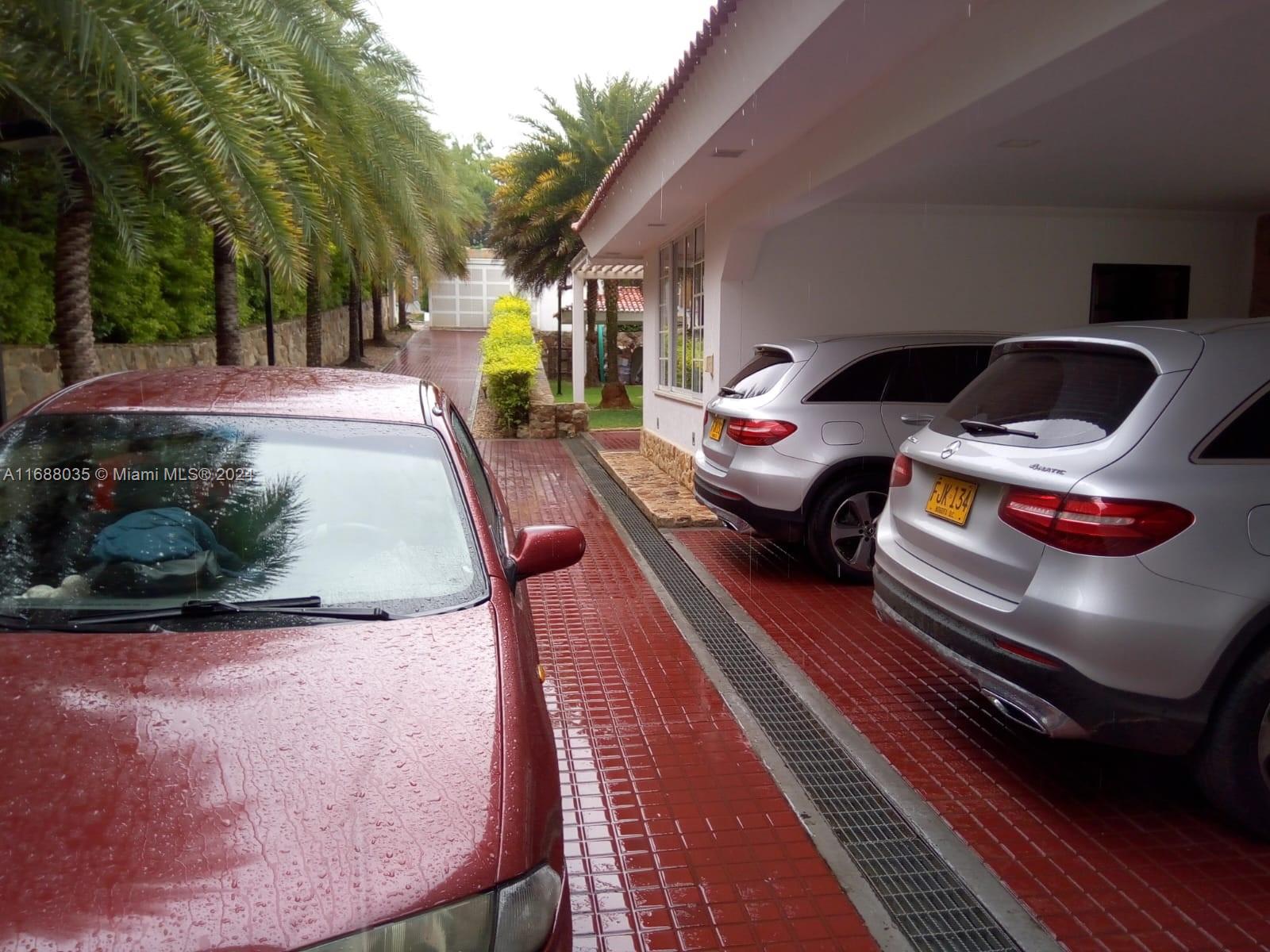 RESERVA DEL HIGUERON - Residential