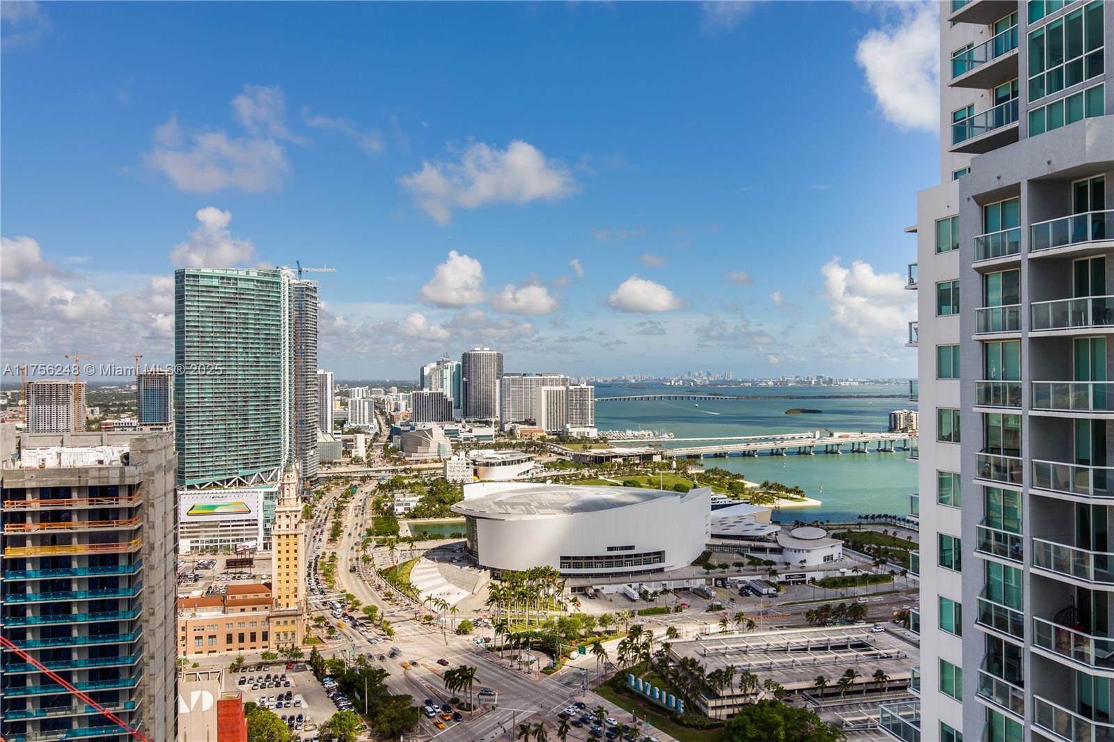 253 Ne 2nd St 3702, Miami, Broward County, Florida - 2 Bedrooms  
2 Bathrooms - 