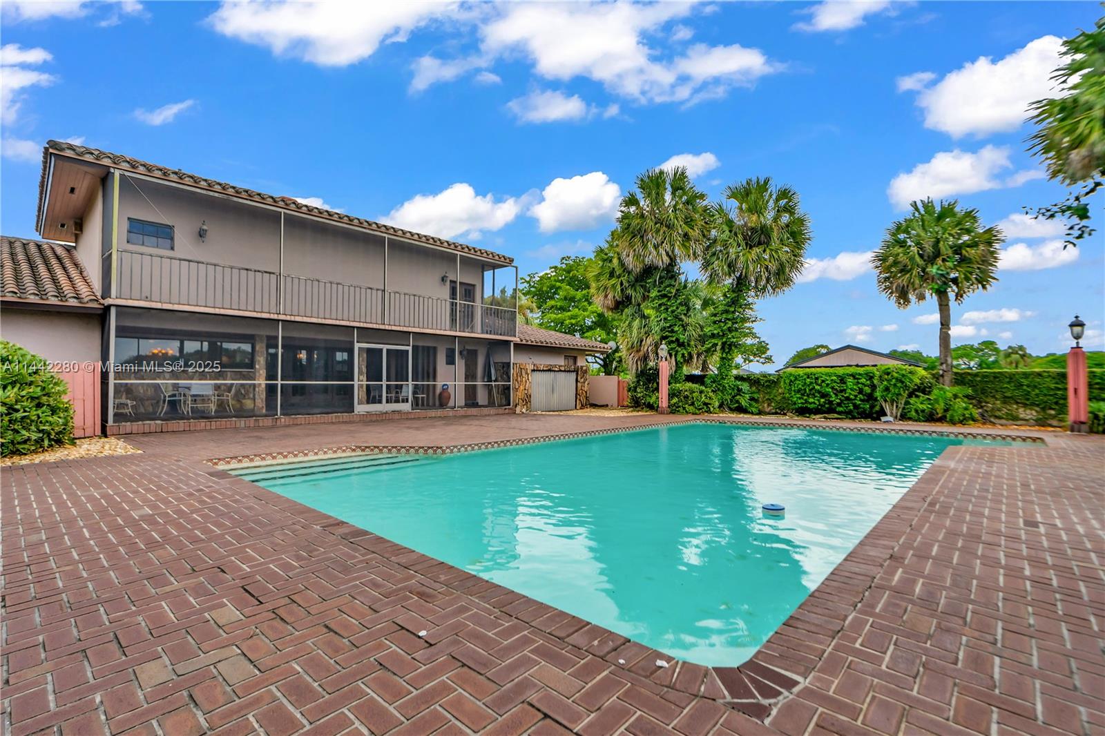 Horse Country - Land