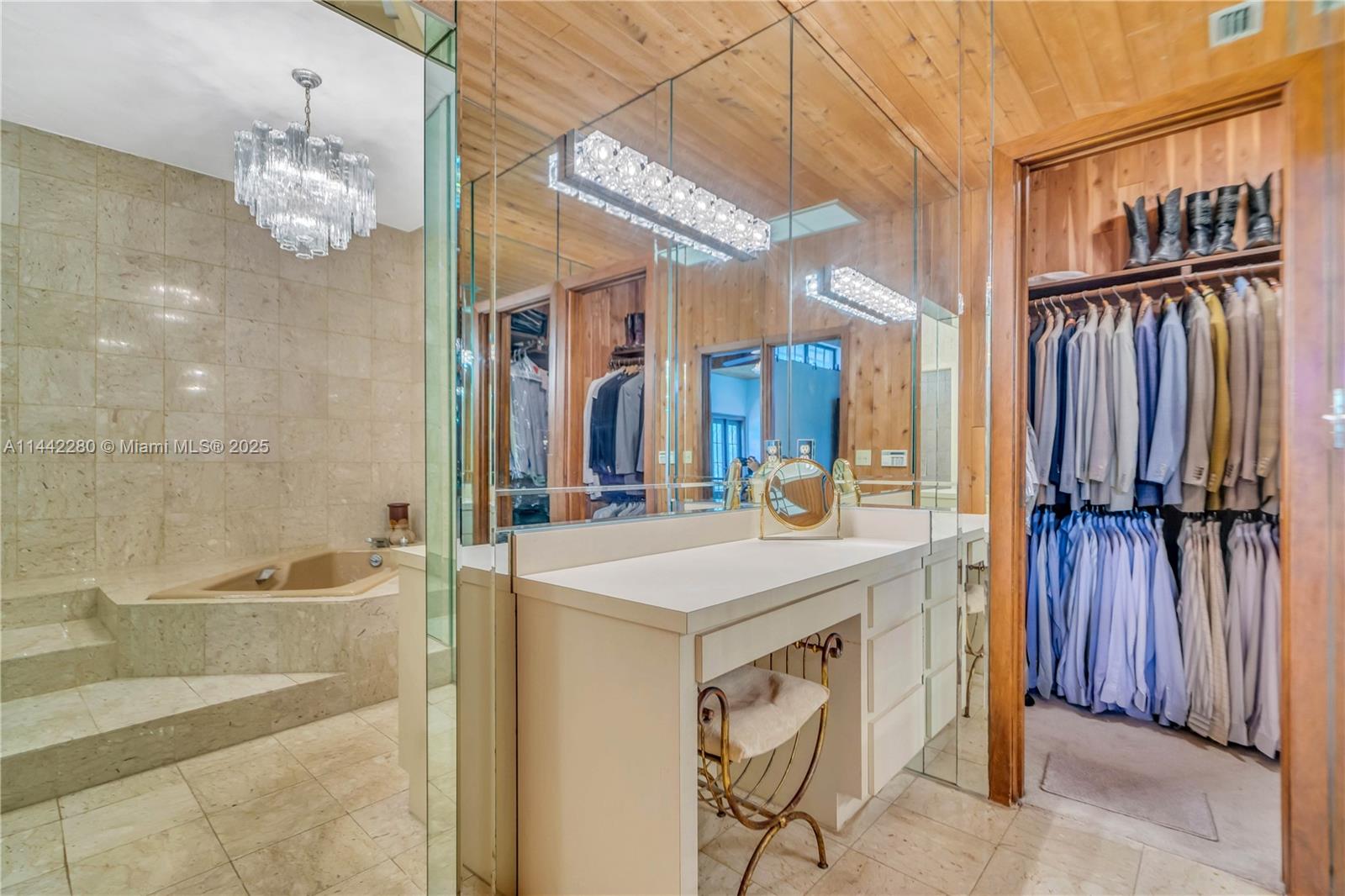 Horse Country - Land