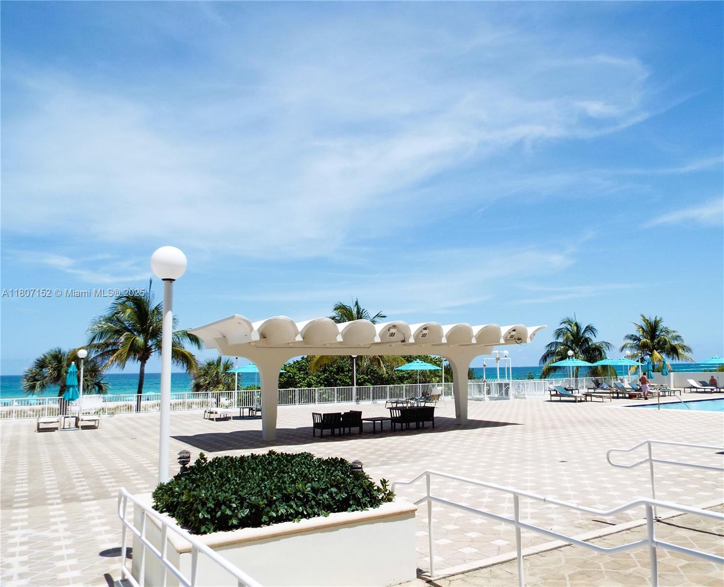 ARLEN BEACH CONDO - Residential