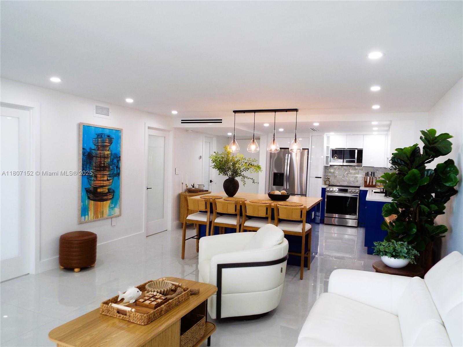 ARLEN BEACH CONDO - Residential