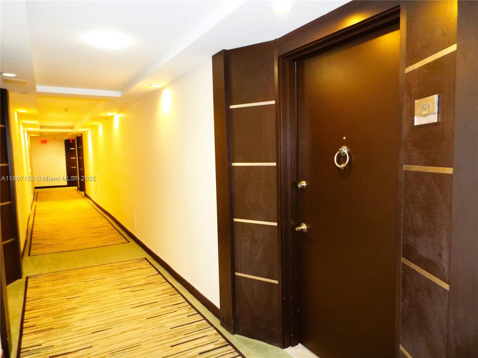 ARLEN BEACH CONDO - Residential